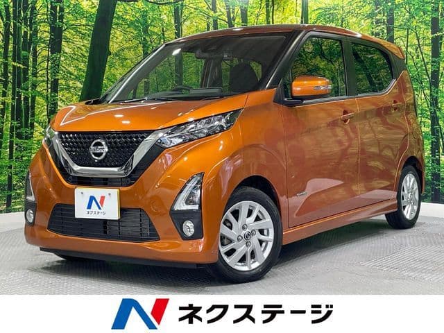 NISSAN