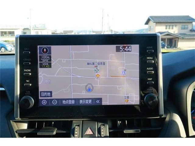 Car thumbnail 3