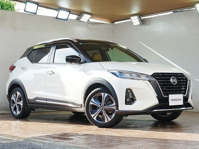 NISSAN