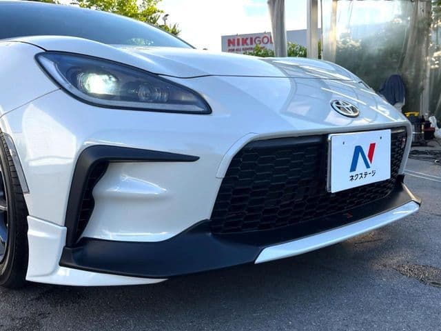 Car thumbnail 3
