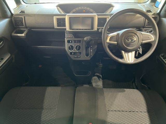 Car thumbnail 3