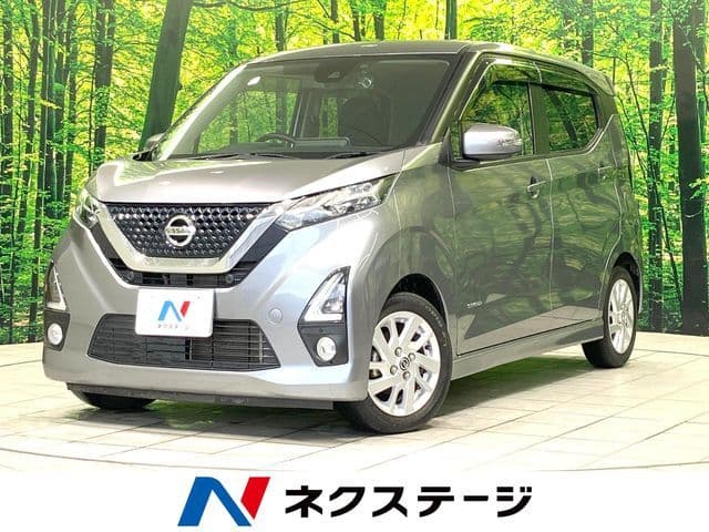 NISSAN