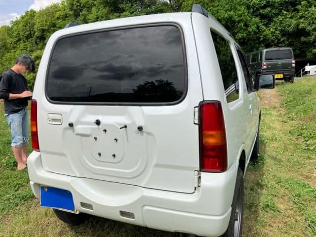 Car thumbnail 3