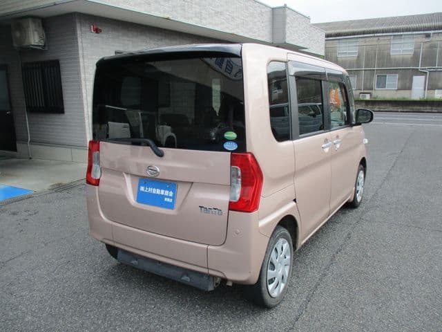 Car thumbnail 4