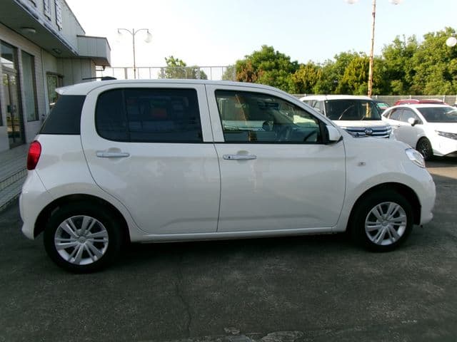 Car thumbnail 4