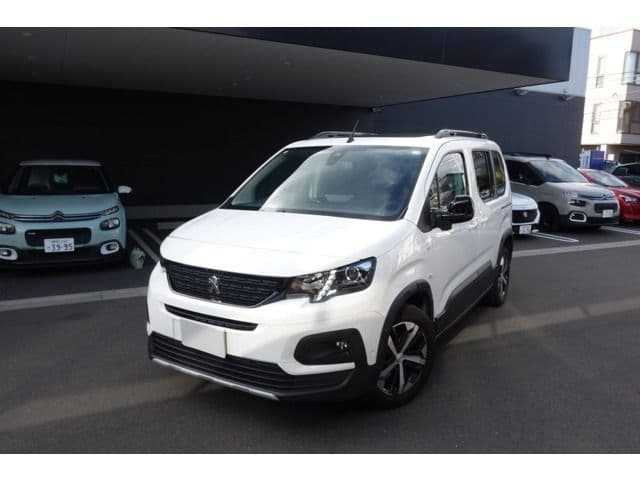 Car image 1