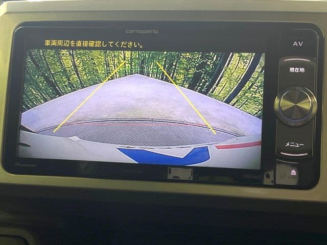 Car thumbnail 4
