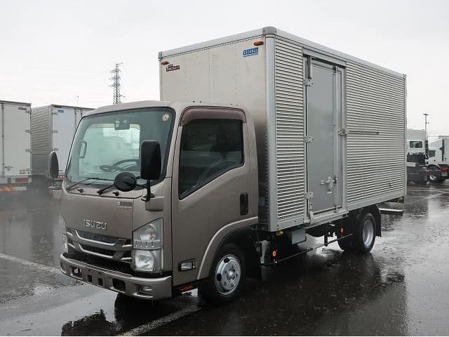 ISUZU