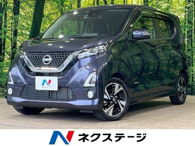 NISSAN