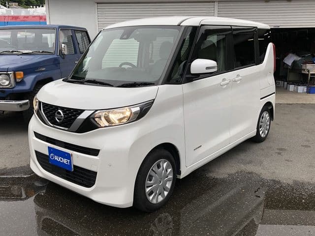 NISSAN