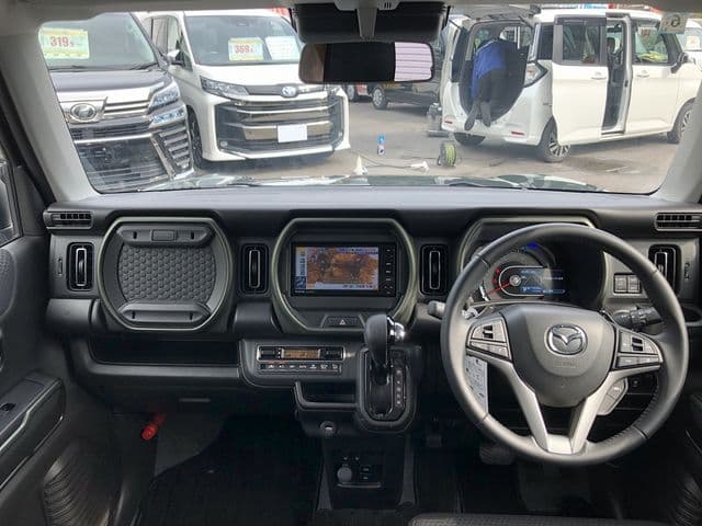 Car thumbnail 3