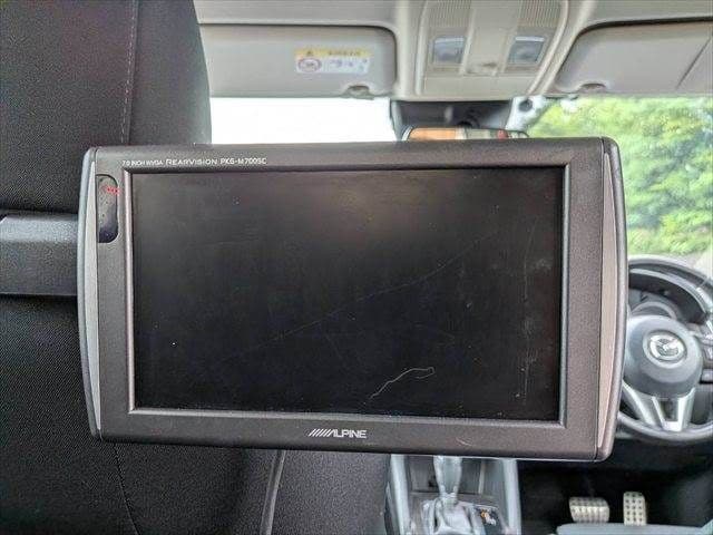Car thumbnail 4