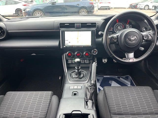 Car thumbnail 2
