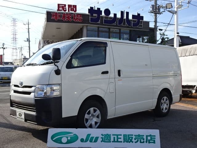 TOYOTA HIACE van 1.2t 2WD