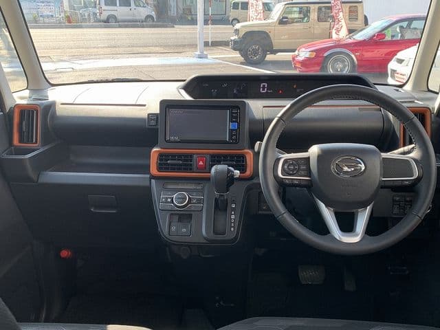 Car thumbnail 3