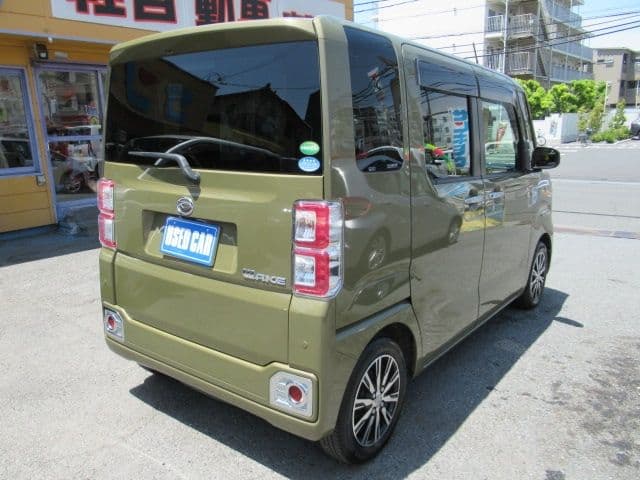 Car thumbnail 3