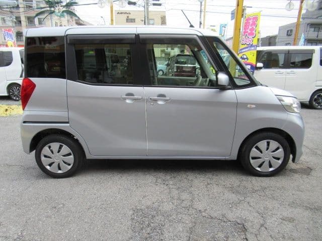 Car thumbnail 4