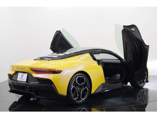 Car thumbnail 3