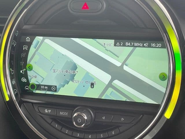 Car thumbnail 4