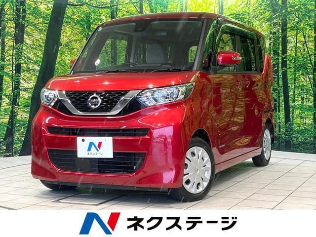 NISSAN