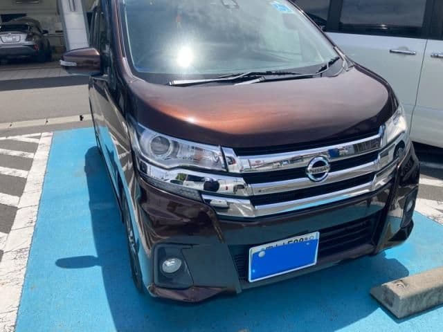 NISSAN