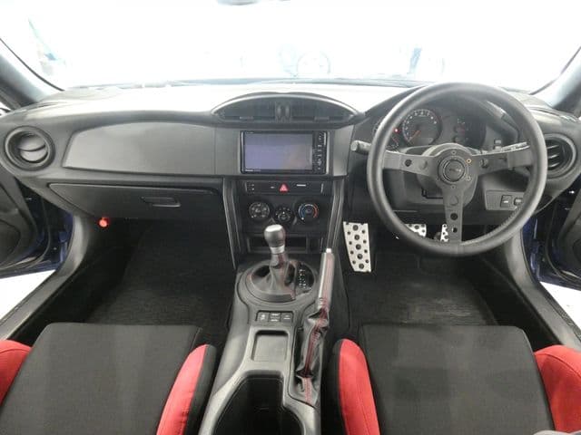 Car thumbnail 3