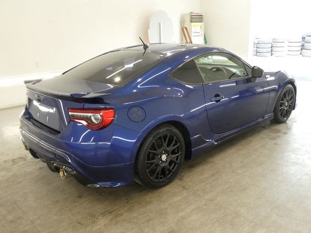 Car thumbnail 4