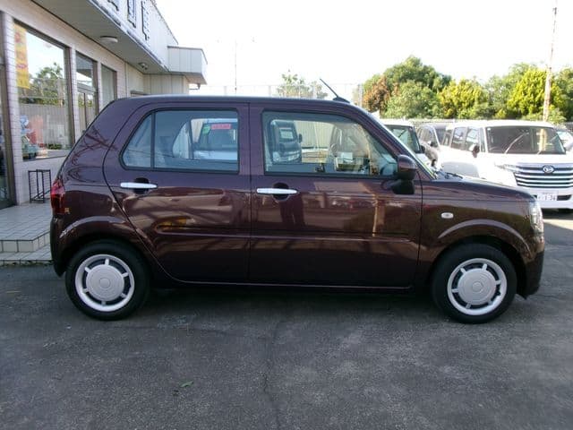 Car thumbnail 4