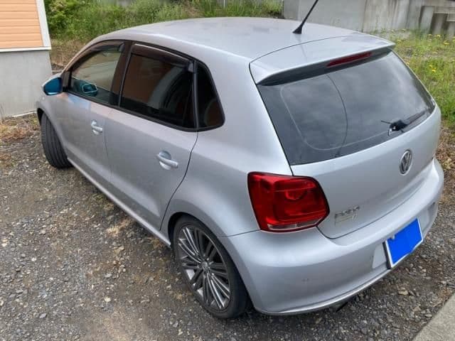 Car thumbnail 3