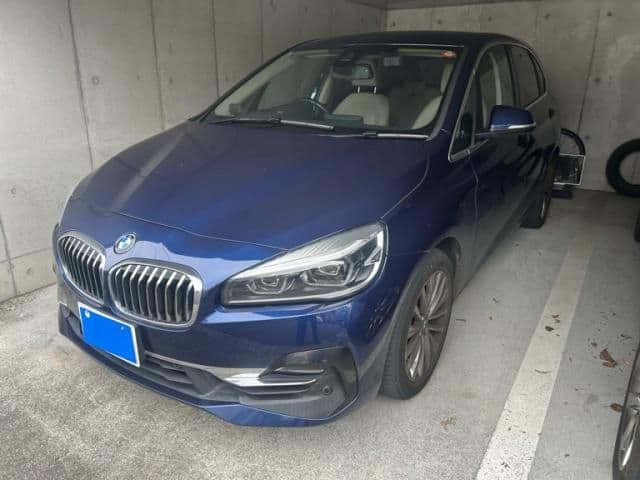 Car thumbnail 4
