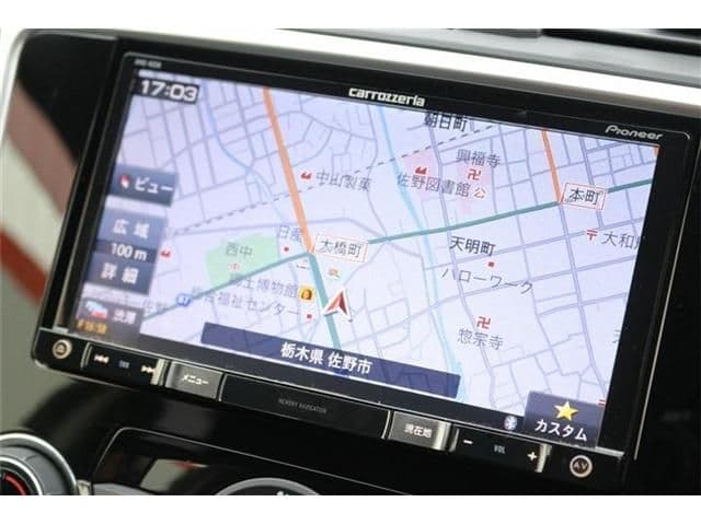 Car thumbnail 3