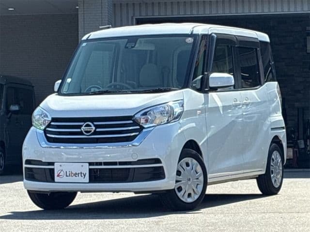 NISSAN