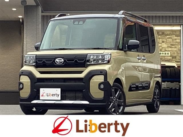 DAIHATSU TANTO FAN CROSS