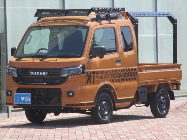 SUZUKI