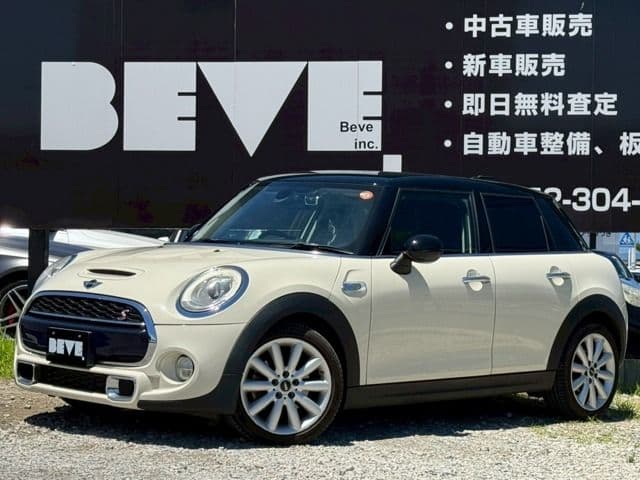 Car image 1