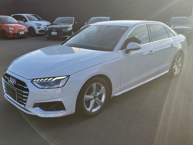 AUDI AUDI A4