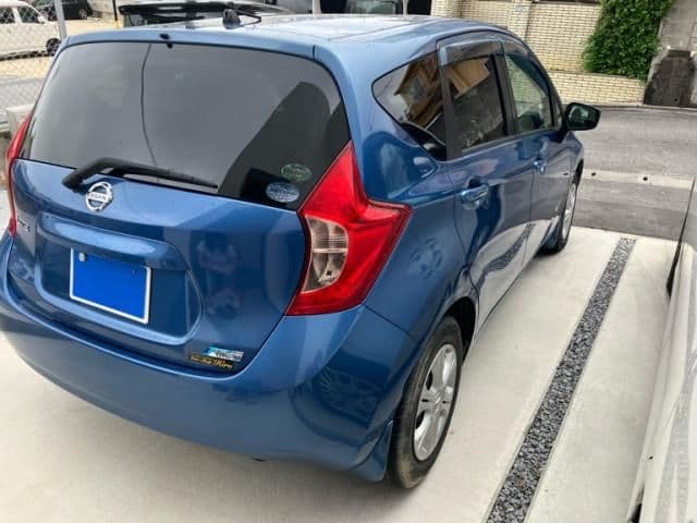 Car thumbnail 4