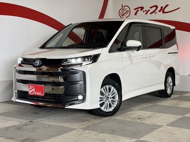 TOYOTA NOAH HYBRID 4WD