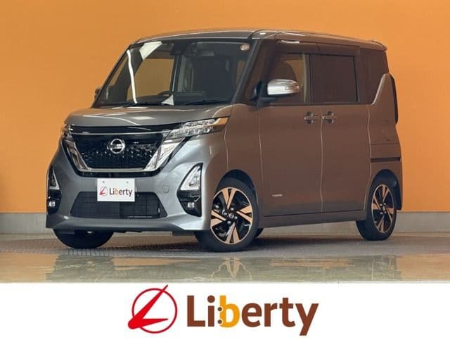 NISSAN