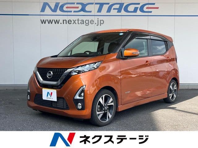 NISSAN