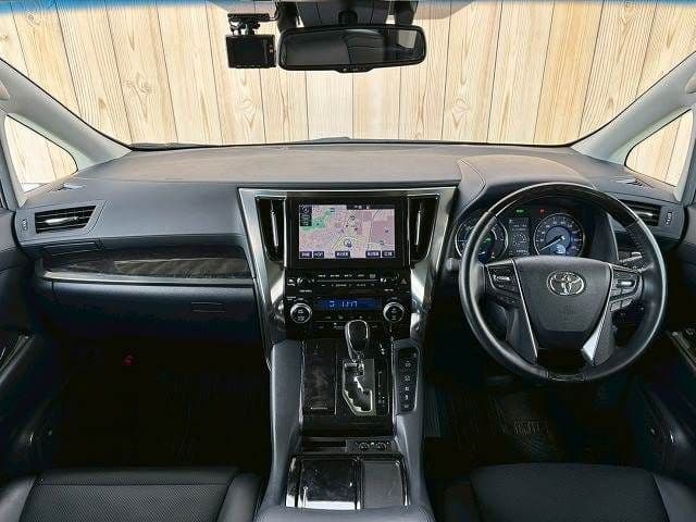 Car thumbnail 3