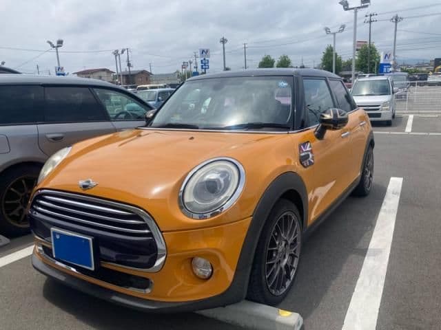 Car thumbnail 2