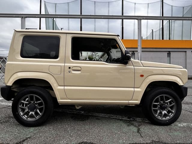 Car thumbnail 4