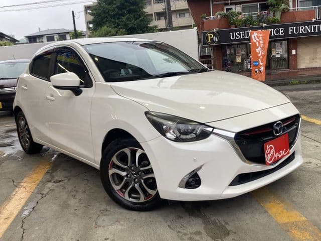 Car image 1