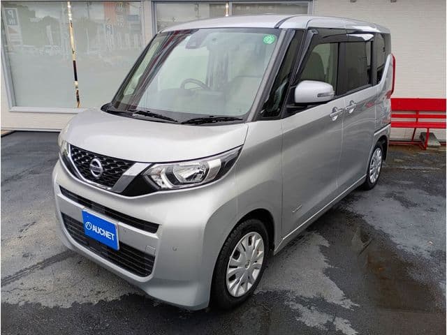 NISSAN