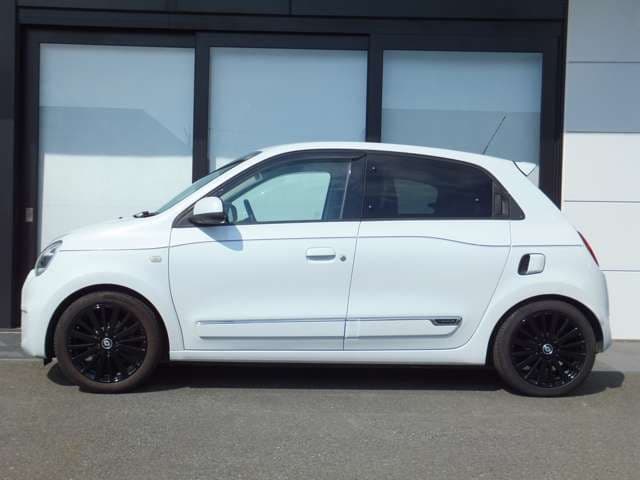 Car thumbnail 4