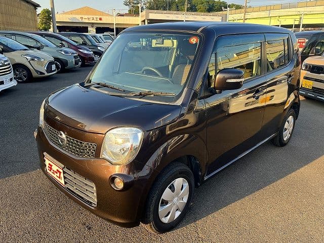 NISSAN