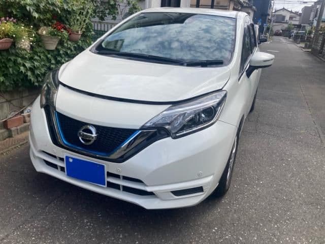 Car image 1