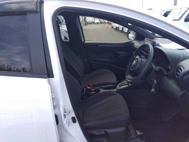 Car thumbnail 4