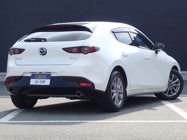 Car thumbnail 3